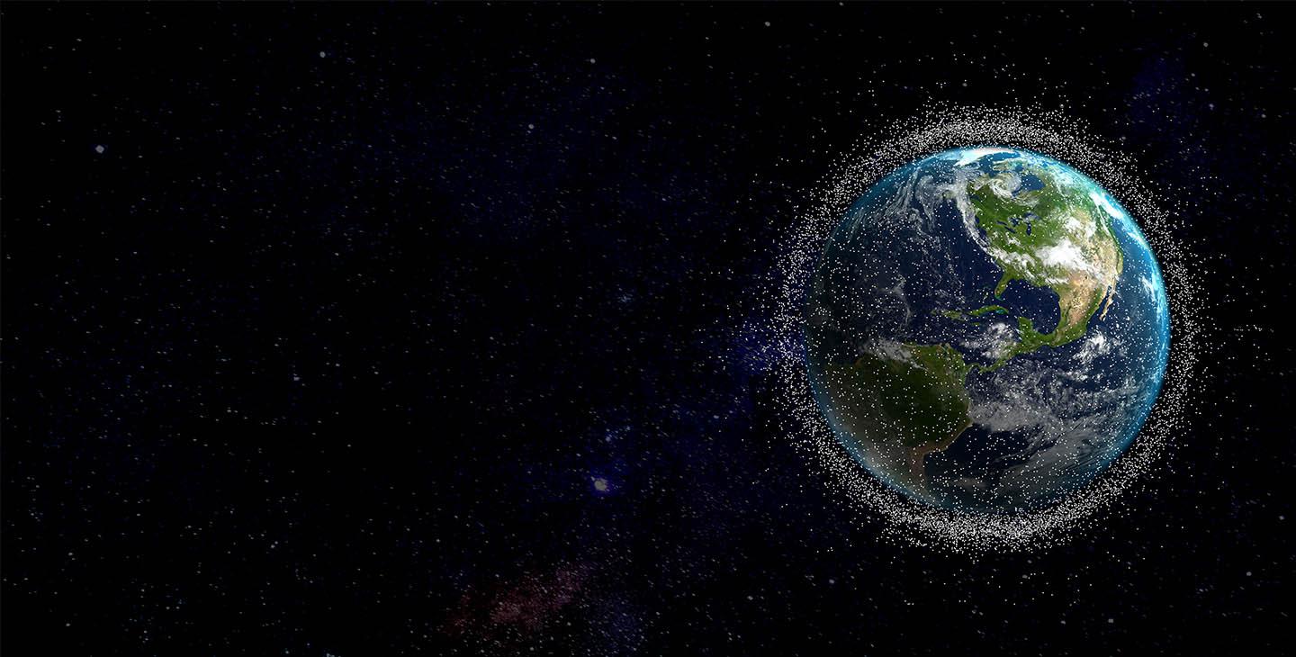 成千上万的近地轨道巨型碎片污染着近地轨道空间，从太空中观察地球